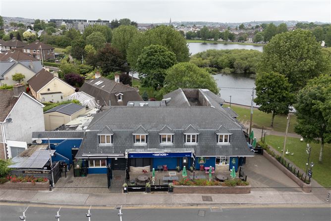 https://photos-a.propertyimages.ie/media/9/7/9/4936979/602f416a-1193-4c0b-aa50-9f98ec0fd642_l.jpg