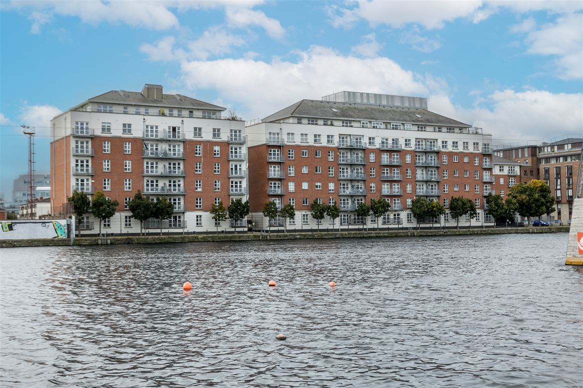 211 The Waterside, Block G, Charlotte Quay, Dublin 4