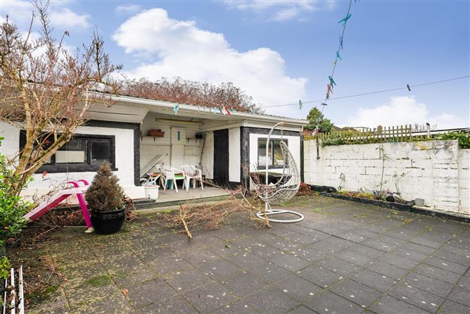 52 Hillcrest Drive, Lucan, Co.Dublin