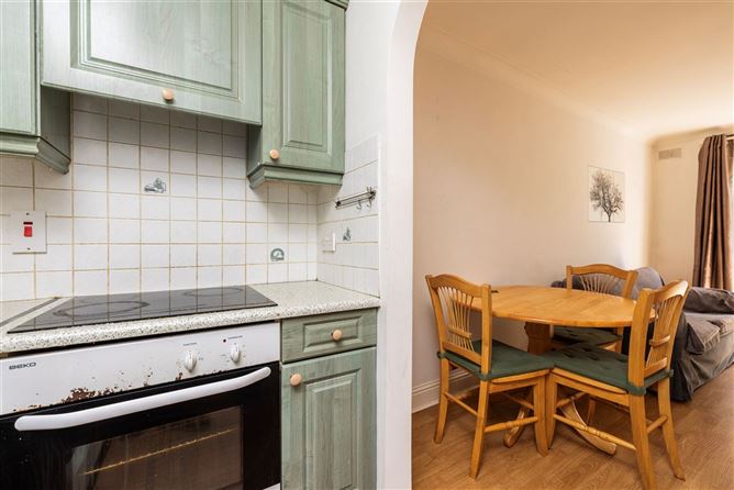 Apartment 6, ASTON ABBEY, 10 Aston Quay, Temple Bar, Dublin 2