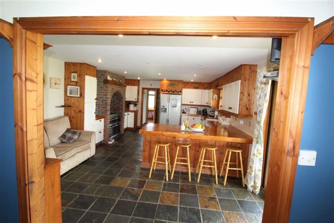 St. Trea`s, Clooncun West, Glenamaddy, Co. Galway