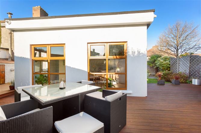 25 Larkfield Grove, Harold's Cross, Dublin 6W