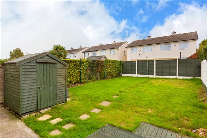 Photo 10 of 11 — 96 Broadford Avenue, Ballinteer, Dublin 16