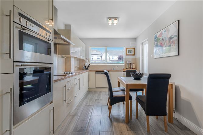 16 Warren Avenue, Castleknock, Dublin 15