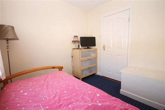 253 Glenview Park, Tallaght, Dublin 24