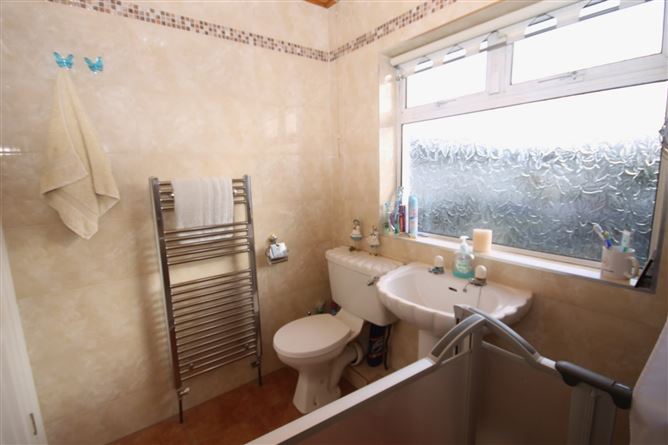 253 Glenview Park, Tallaght, Dublin 24