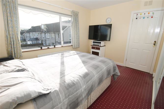 253 Glenview Park, Tallaght, Dublin 24