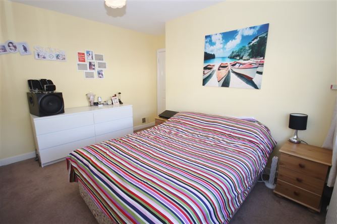 253 Glenview Park, Tallaght, Dublin 24