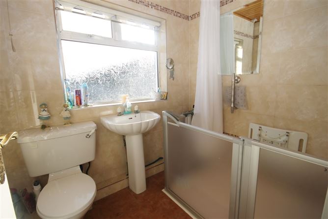 253 Glenview Park, Tallaght, Dublin 24