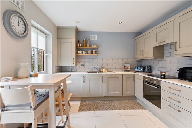 67 Ely Woods , Rathfarnham,   Dublin 16