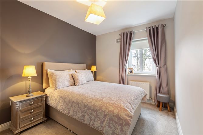 67 Ely Woods , Rathfarnham,   Dublin 16