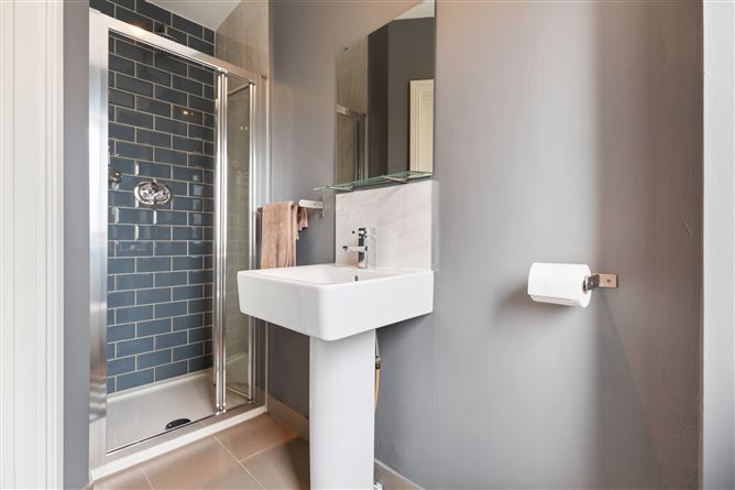 67 Ely Woods , Rathfarnham,   Dublin 16