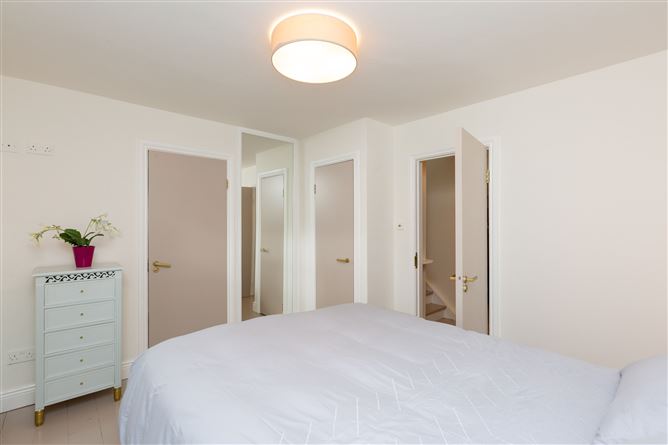 11A Baggot Lane, Ballsbridge, Dublin 4