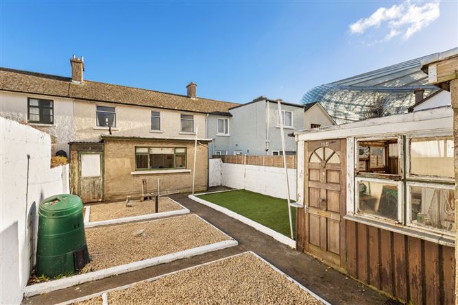 75 O'Connell Gardens, Sandymount, Dublin 4