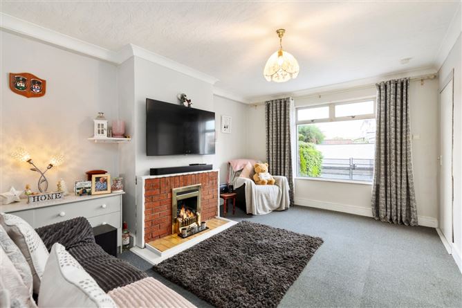 75 O'Connell Gardens, Sandymount, Dublin 4