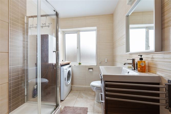 27 Carmichael Hall, Windy Arbour, Dundrum, Dublin 14