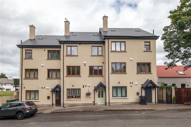6 Cruise's Hill, Naul Village, Naul, Dublin