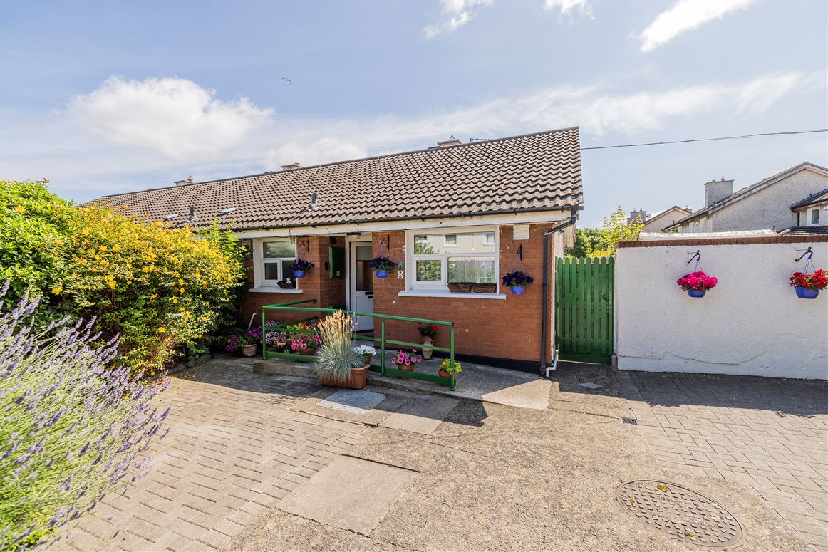 8 Oak Park Drive, Santry, Dublin 9