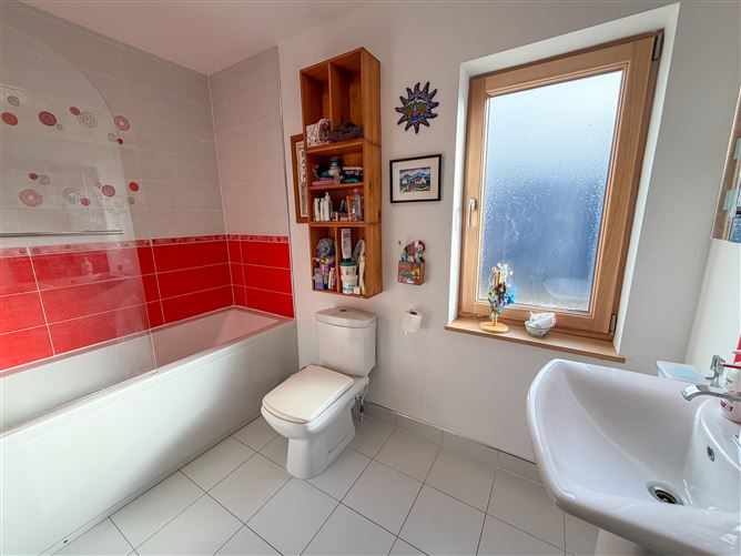 Lower Quays, Cloonmonad, Westport, Mayo