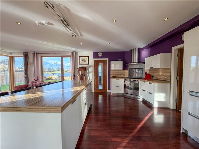 Lower Quays, Cloonmonad, Westport, Mayo