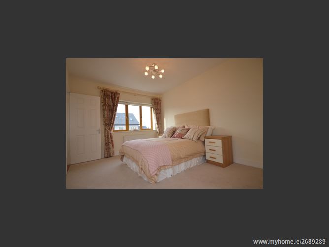 13 Broadfield Drive, Rathcoole, Dublin