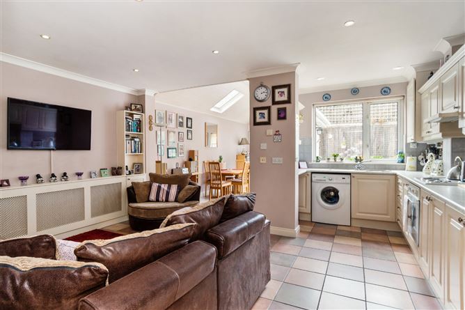 15 Springvale, Edmondstown Road, Rathfarnham, Dublin 16