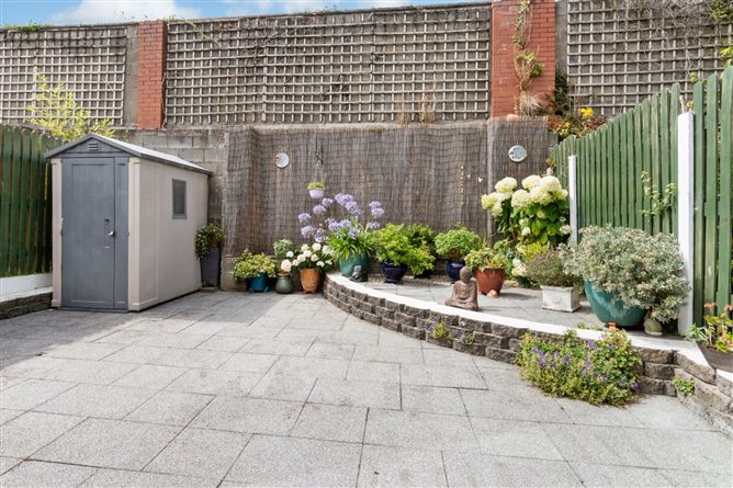 15 Springvale, Edmondstown Road, Rathfarnham, Dublin 16