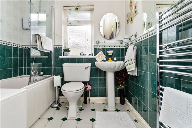 15 Springvale, Edmondstown Road, Rathfarnham, Dublin 16