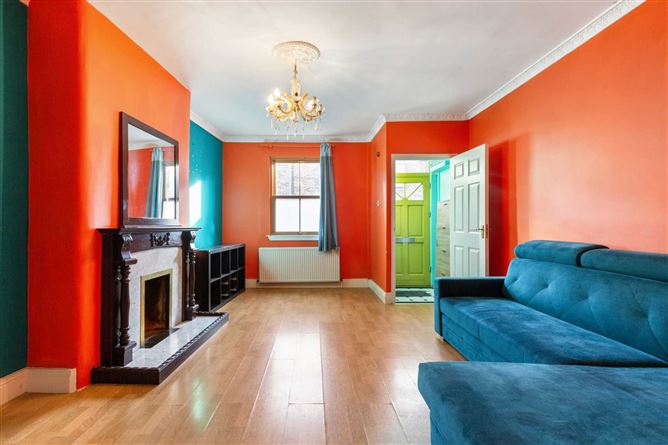 66 The Coombe, Dublin 8