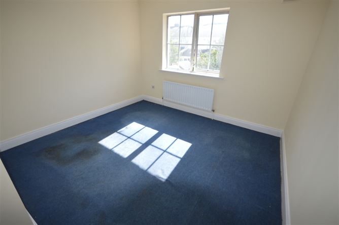 2 Esker Woods Drive, Lucan, Dublin