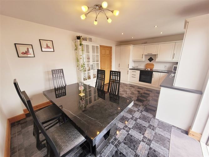 4 Court Lawn East, Manor Farm, Lehenaghmore, Cork