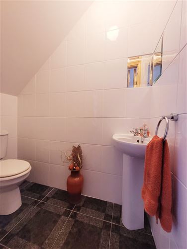 4 Court Lawn East, Manor Farm, Lehenaghmore, Cork