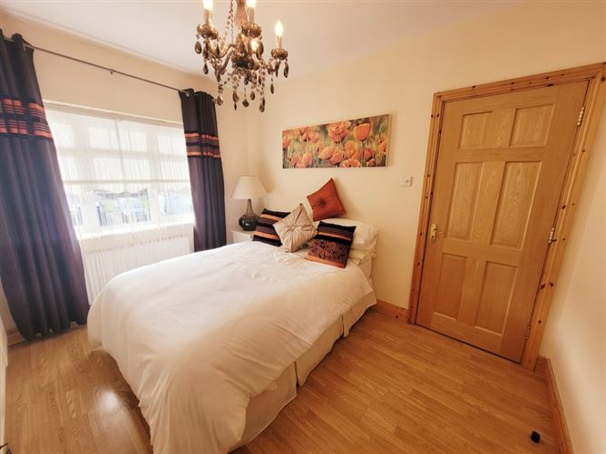 4 Court Lawn East, Manor Farm, Lehenaghmore, Cork