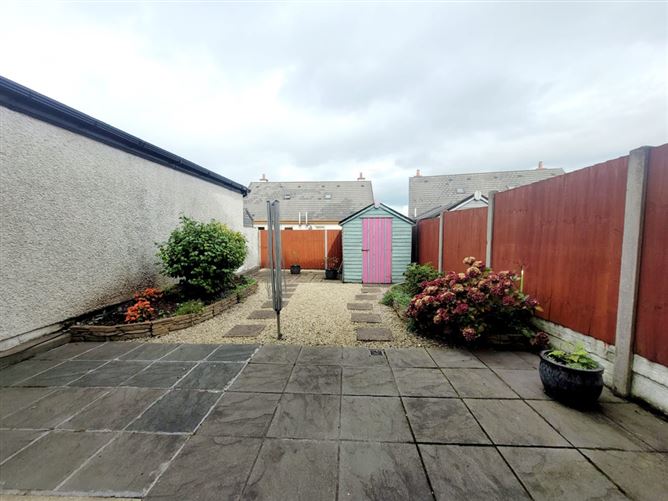 4 Court Lawn East, Manor Farm, Lehenaghmore, Cork