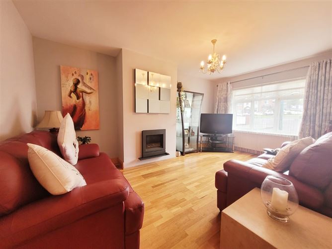 4 Court Lawn East, Manor Farm, Lehenaghmore, Cork