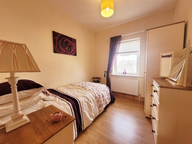 4 Court Lawn East, Manor Farm, Lehenaghmore, Cork