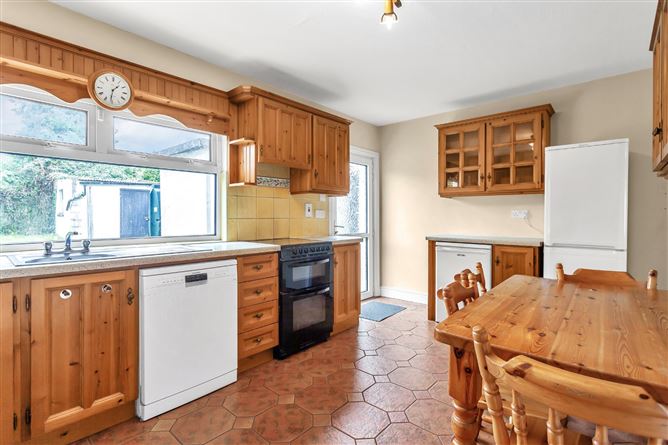 28 Hollywood Park, Naas, Co. Kildare