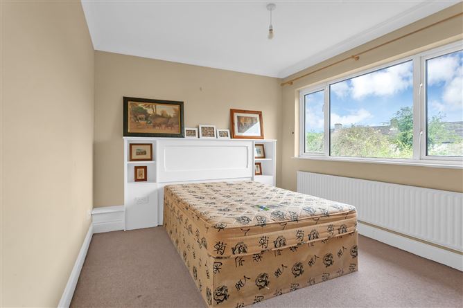 28 Hollywood Park, Naas, Co. Kildare