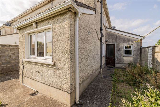 2 Woodland Park, Rush, Co. Dublin