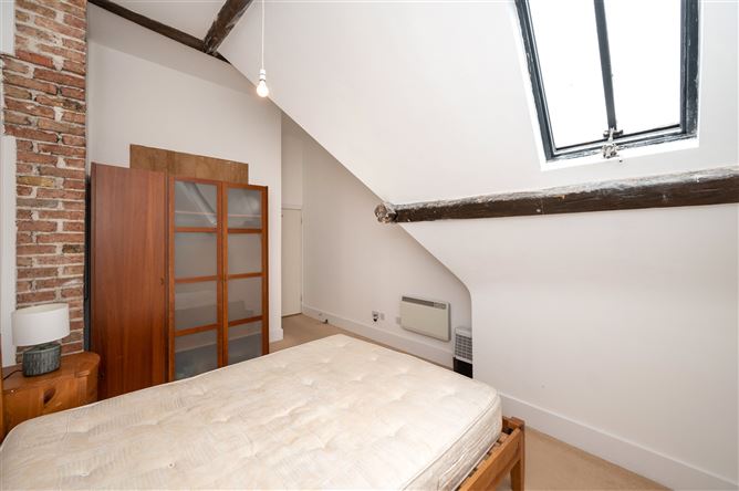 402 Atkins Hall, Lee Road, Cork