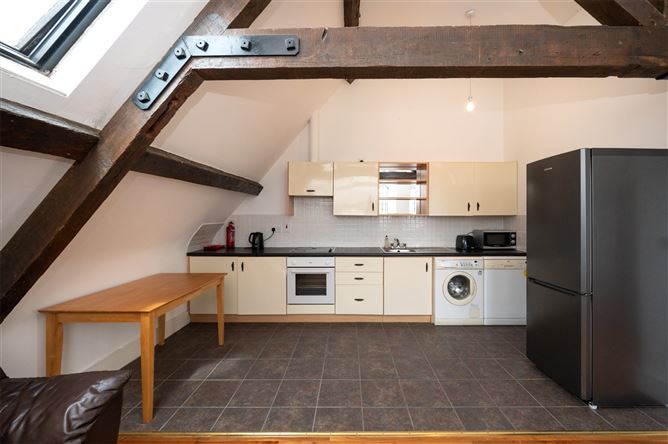 402 Atkins Hall, Lee Road, Cork