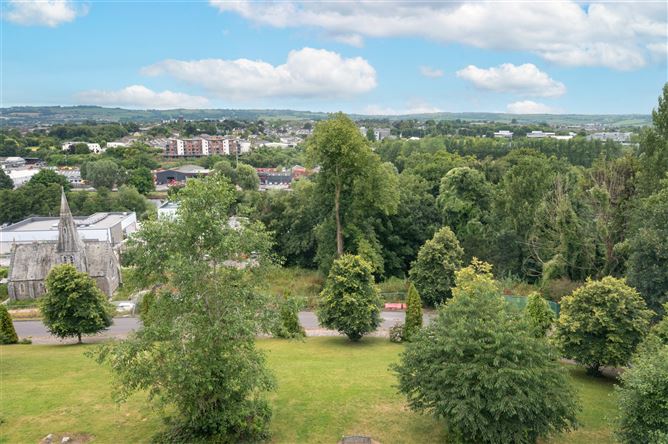402 Atkins Hall, Lee Road, Cork