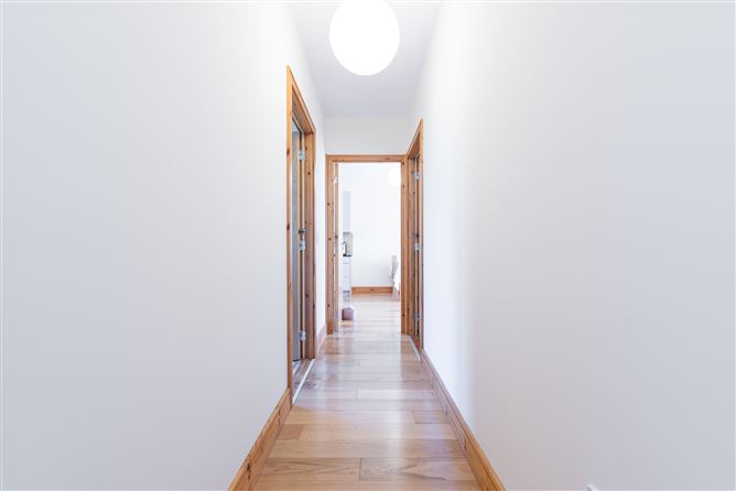 2D Belarmine Court, Stepaside, Dublin 18