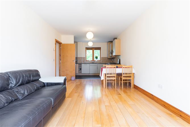 2D Belarmine Court, Stepaside, Dublin 18