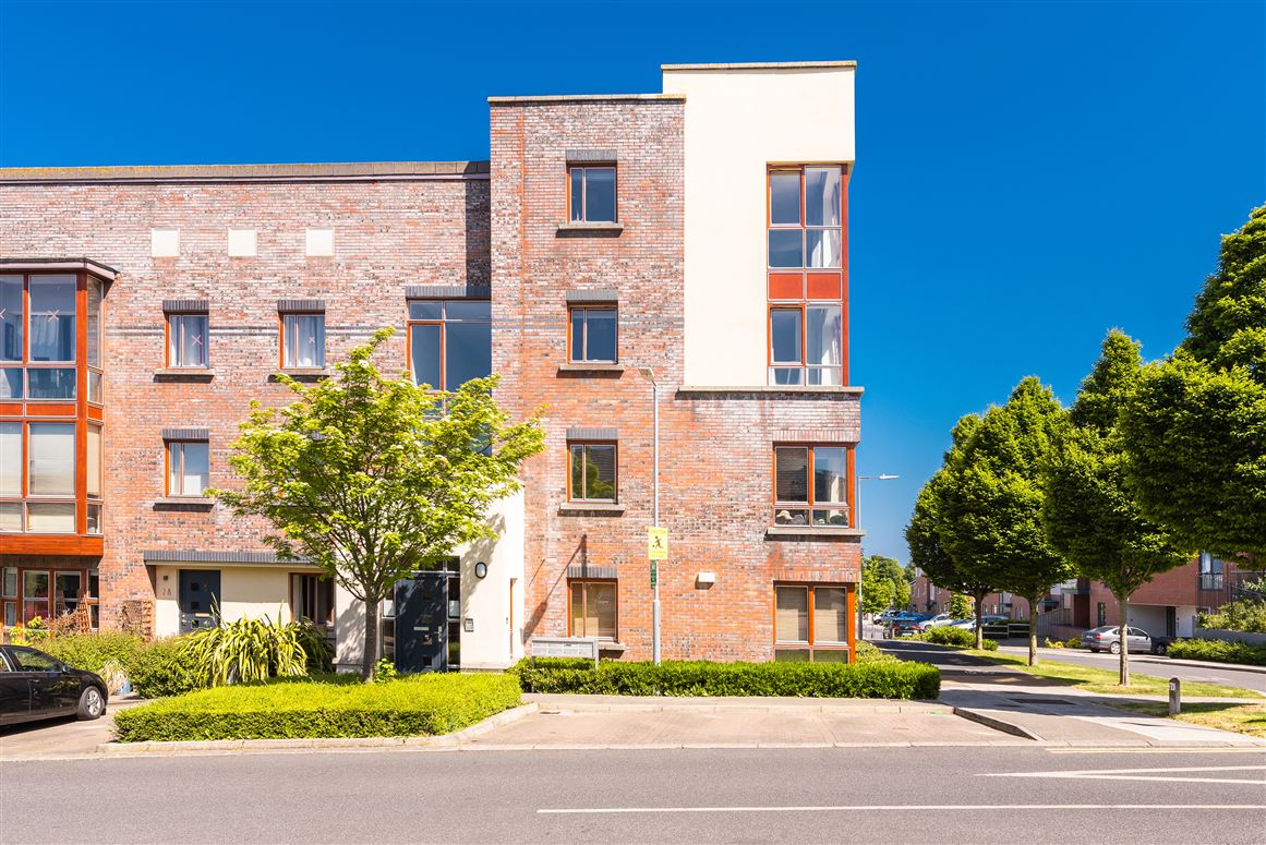2D Belarmine Court, Stepaside, Dublin 18