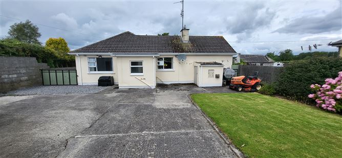 Photo 29 of 37 — Burkes Hill, Birr, Offaly