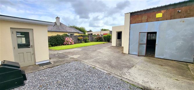 Photo 35 of 37 — Burkes Hill, Birr, Offaly