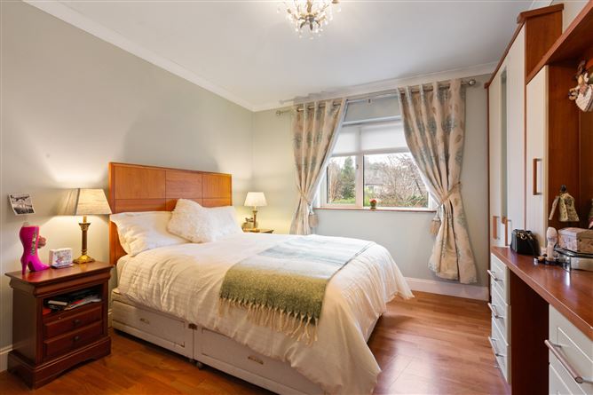 1 Hollywood Park, Goatstown, Dublin 14
