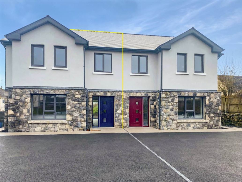 28 Cuirt Bhreac, Gort, County Galway