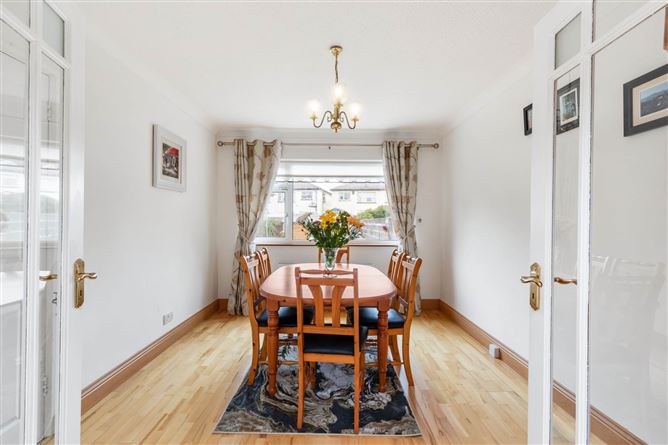 16 Castleknock Grove, Castleknock, Dublin 15